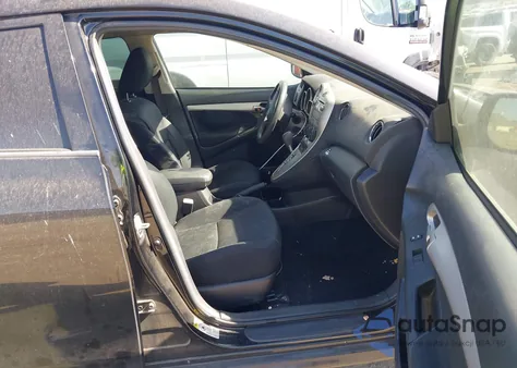 2009 Toyota Matrix z USA, uszkodzony, nr VIN 2T1KU40EX9C147610